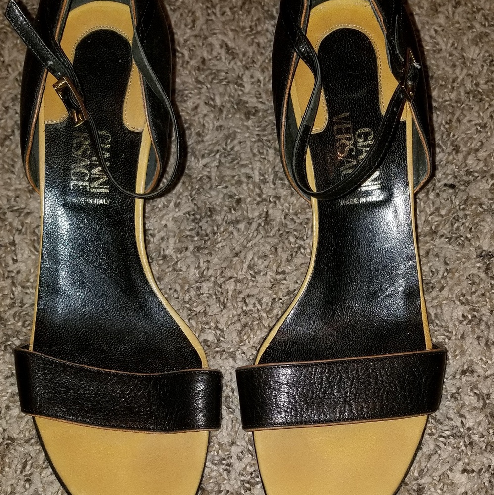 Vintage Gianni Versace black open toed heels